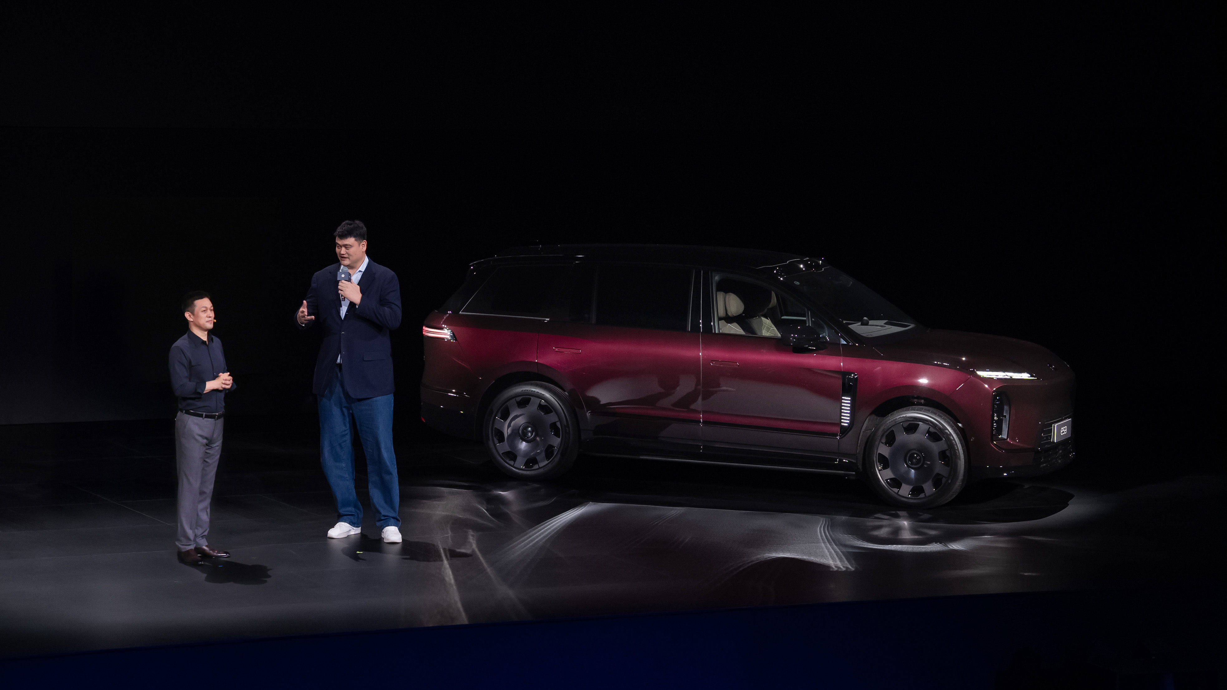Yao Ming beside the NIO ES9 at its 2026 launch event