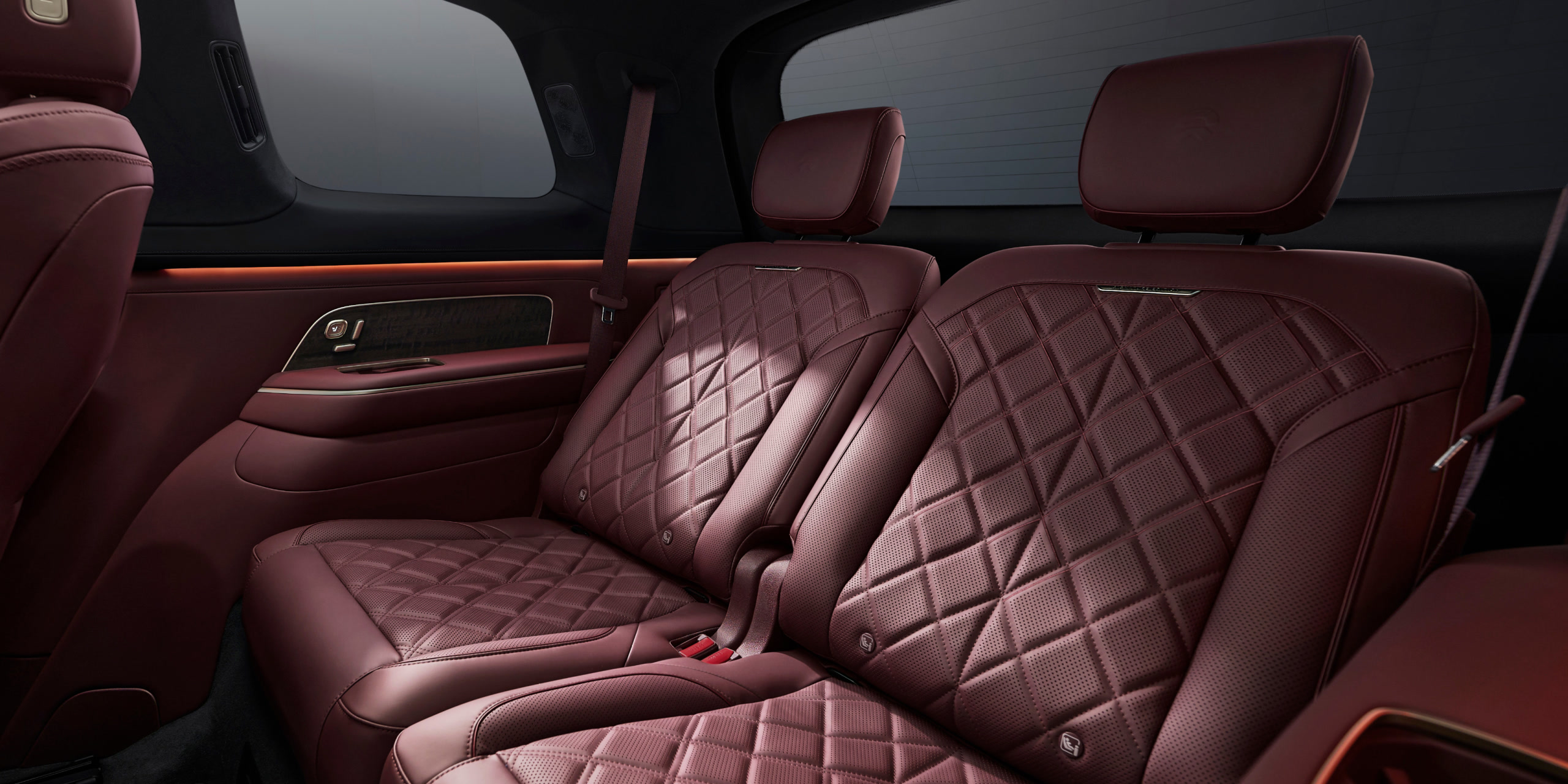 Independently Adjustable Third-Row Seats Independently Adjustable Third-Row Seats