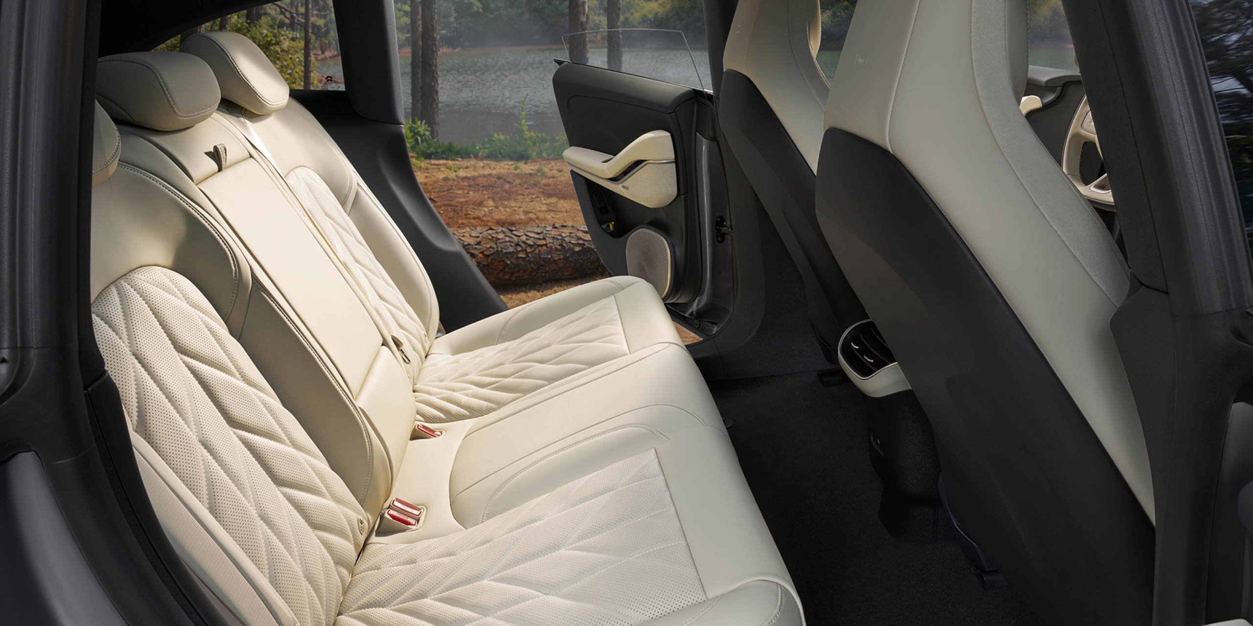 Refined Seat Materials_NIO Official Website