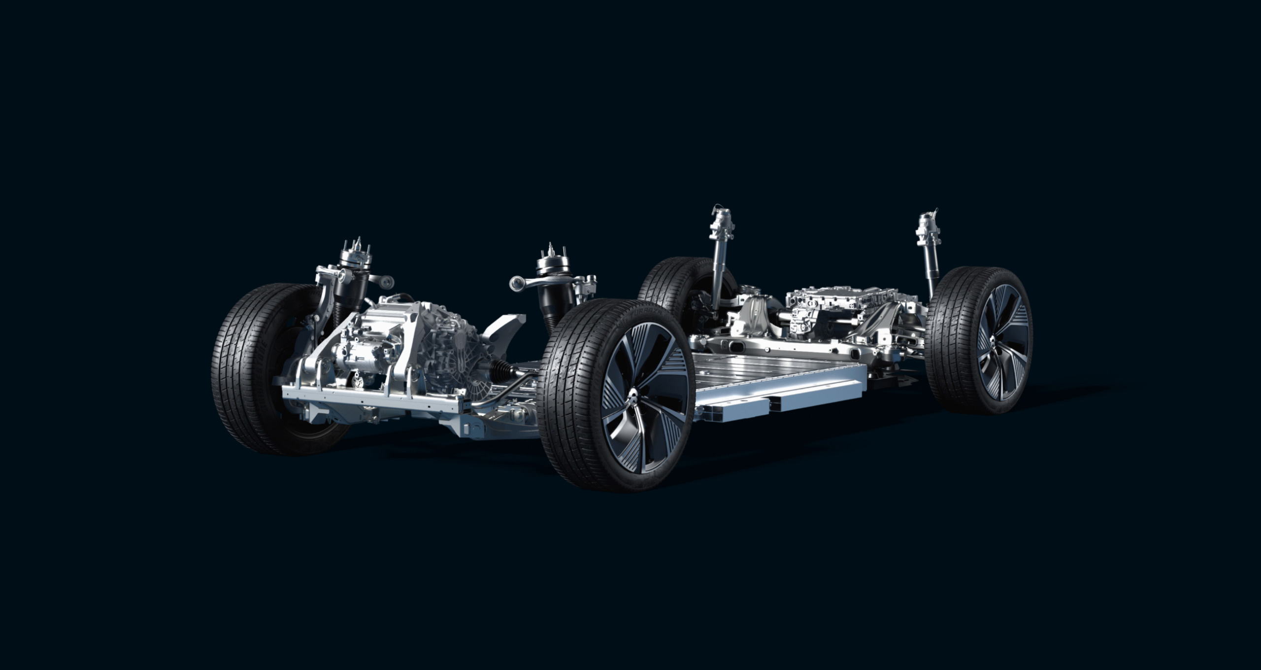 Smart Dual-Motor AWD as Standard Smart Dual-Motor AWD as Standard