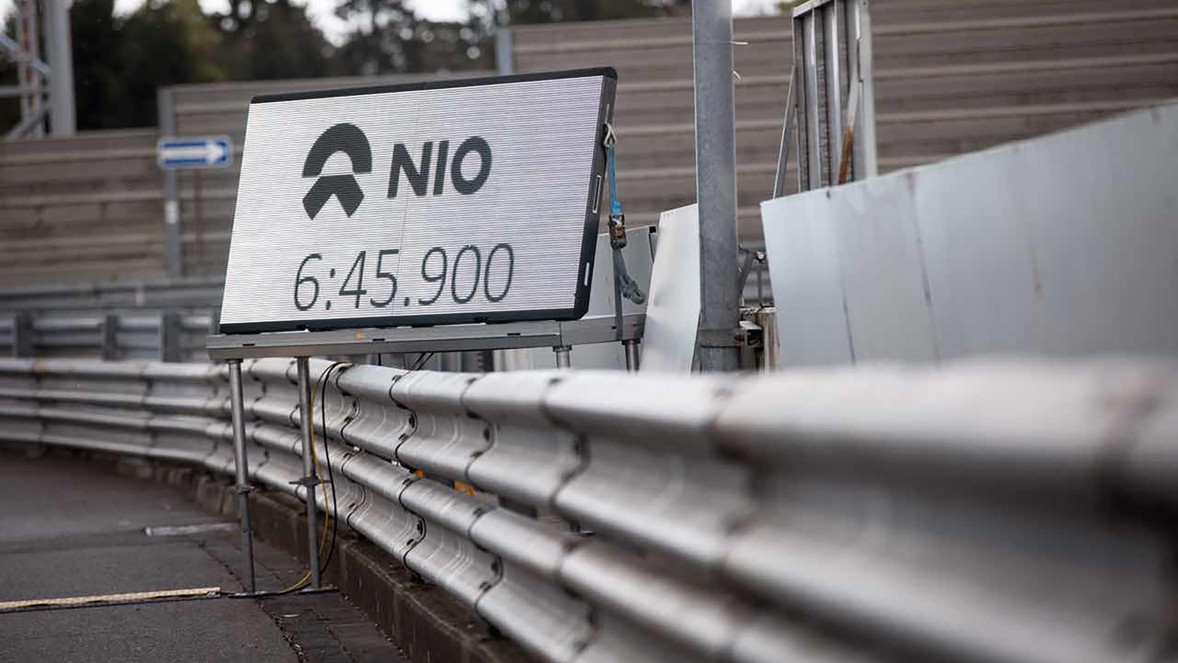 NIO EP9 Breaks the Nurburgring Nordschleife Lap Record